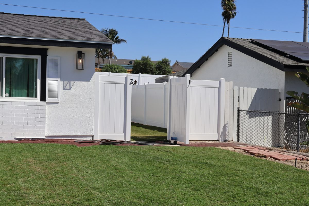 White vinyl privacy fence and gate installation North County San Diego - Top Class Fence