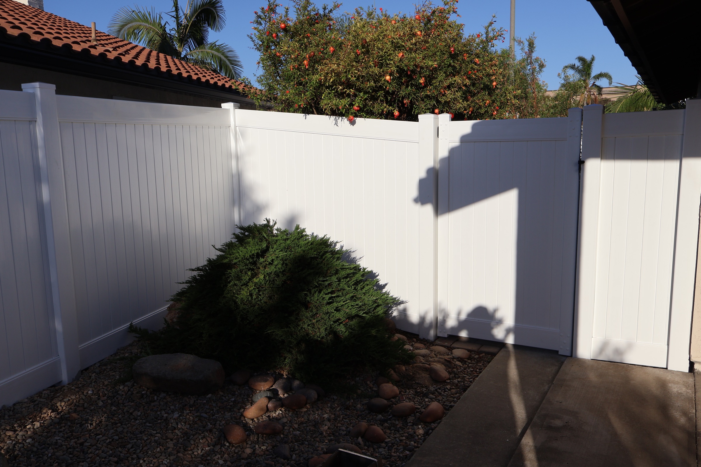 Vinyl gate after